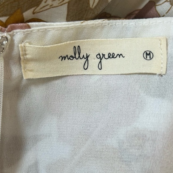 Romantic Molly Green Floral Babydoll Top! Size Medium. - Picture 3 of 7